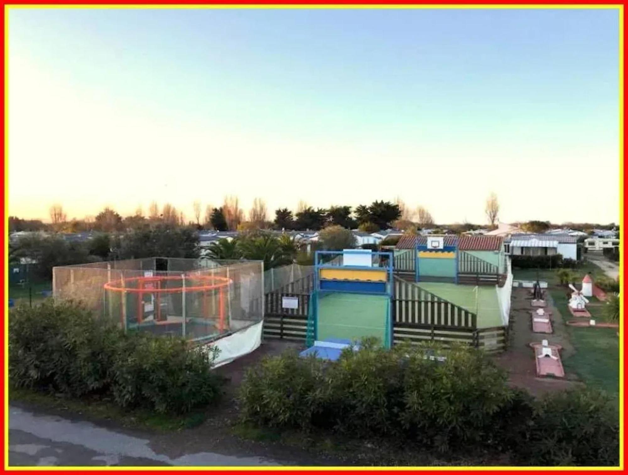 Bungalow De 2 Chambres Avec Piscine Partagee Sauna Et Terrasse A Saint Denis D'Oleron A 1 Km De La Plage Eksteriør billede